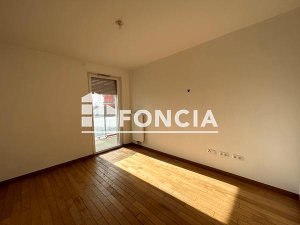 Location Appartement 4 pièces 104.5 m² - 47 RUE PIERRE TAITTINGER Reims 51100