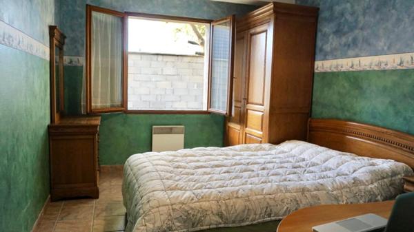 Maison à vendre à BEZANNES (51), 4 chambres + sous sol complet sur une parcelle de 743m2 arborée