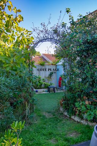 Saint-Palais-sur-Mer (17420) SAINT-PALAIS-SUR-MER – CHARMANT PLAIN-PIED À 5 MIN DE LA PLAGE