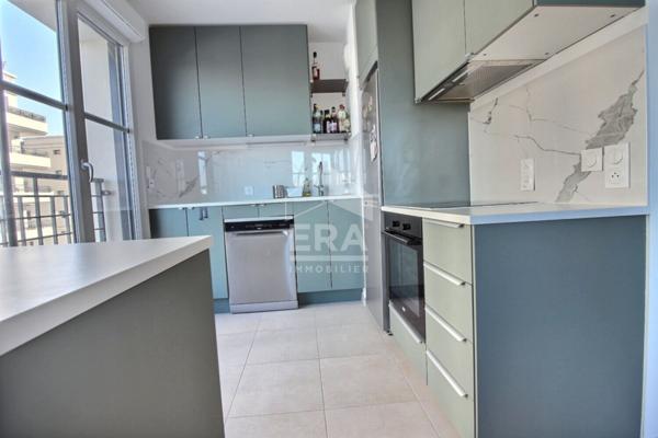 Grand 3P avec extérieur et parking dans les docks