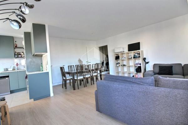 Grand 3P avec extérieur et parking dans les docks