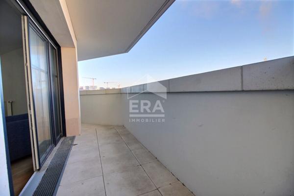 Grand 3P avec extérieur et parking dans les docks