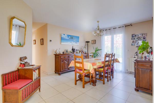 Libourne (33500) Maison 4 pièces de 102m2 habitables avec garage attenant sur parcelle de 1103m2