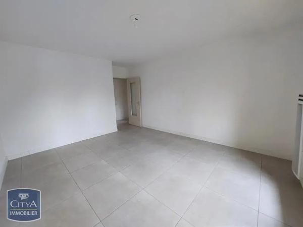 Appartement à louer 2 pièces 46.48m² Clermont-l'Hérault (34800)