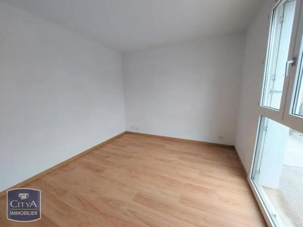 Appartement à louer 2 pièces 46.48m² Clermont-l'Hérault (34800)