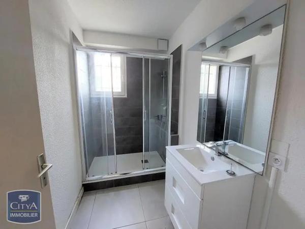 Appartement à louer 2 pièces 46.48m² Clermont-l'Hérault (34800)