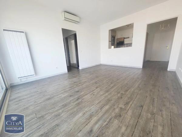 Appartement à louer 3 pièces 63.92m² Saint-Raphaël (83700)