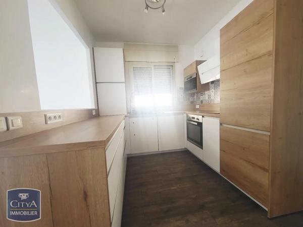 Appartement à louer 3 pièces 63.92m² Saint-Raphaël (83700)