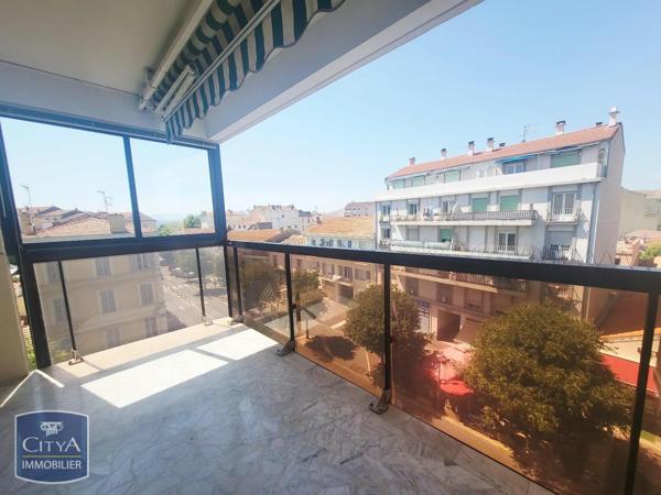 Appartement à louer 3 pièces 63.92m² Saint-Raphaël (83700)