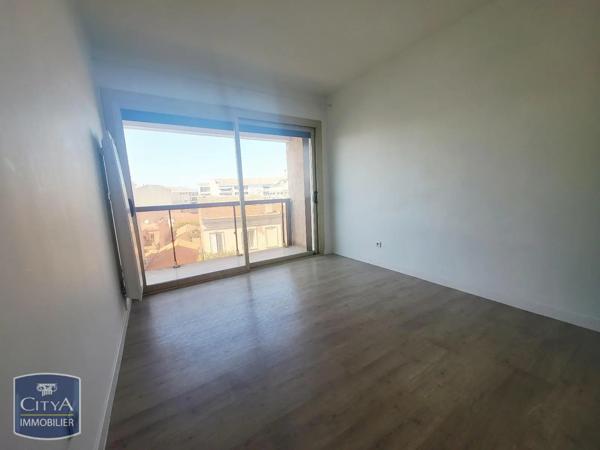 Appartement à louer 3 pièces 63.92m² Saint-Raphaël (83700)