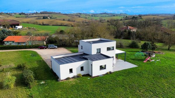 Mauvezin (32120) Maison T6 de 175m2 avec garage et jardin de 3000m2