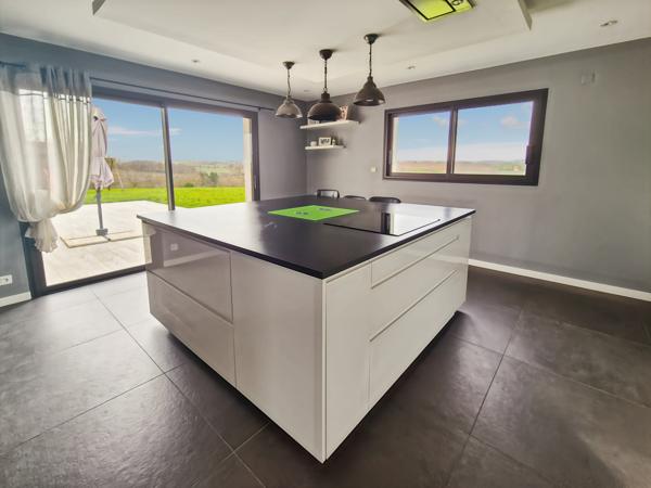 Mauvezin (32120) Maison T6 de 175m2 avec garage et jardin de 3000m2