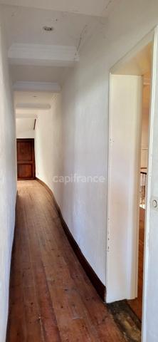 Exceptionnel : immeuble insolite à vendre en plein coeur de Saint-Clar (32)