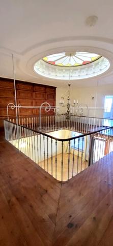 Exceptionnel : immeuble insolite à vendre en plein coeur de Saint-Clar (32)