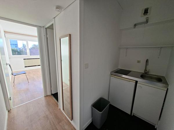A louer Bordeaux secteur CHU d'environ 18.43 m²