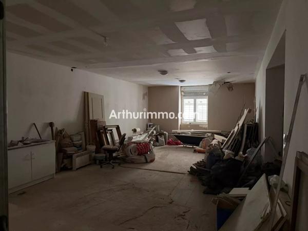 Vente                                                      Appartement
                        
                     4 pièces                      149 m2                     à Lons-le-Saunier