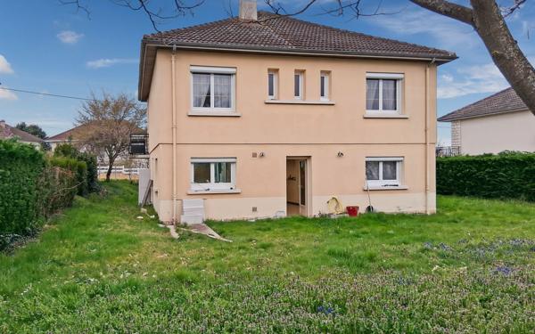 Maison à vendre    4 pièces •  Lavault-Sainte-Anne