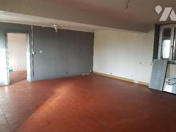 Ensemble immobilier composé de 3 logements de plain-pied indépendants