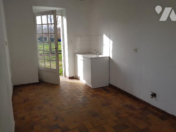 Ensemble immobilier composé de 3 logements de plain-pied indépendants
