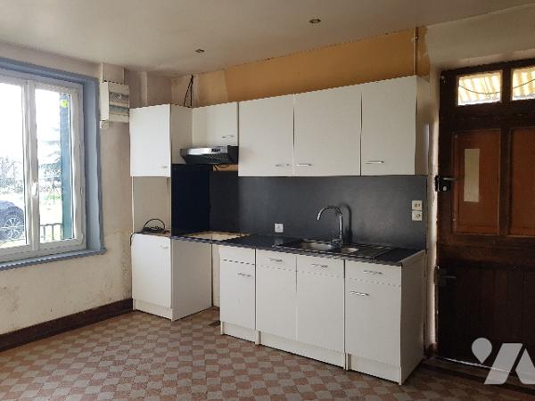 Ensemble immobilier composé de 3 logements de plain-pied indépendants