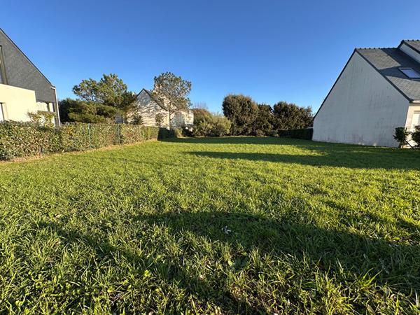 Terrain Constructible De 561m²