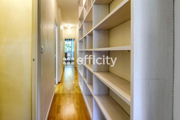 Appartement
         4 pièces
        - 123 m² Bien prestige 485 000 € *