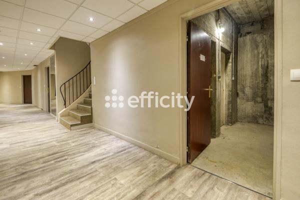 Appartement
         4 pièces
        - 123 m² Bien prestige 485 000 € *