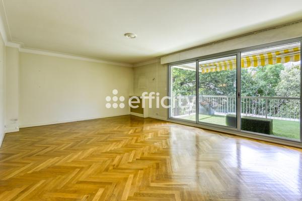 Appartement
         4 pièces
        - 123 m² Bien prestige 485 000 € *