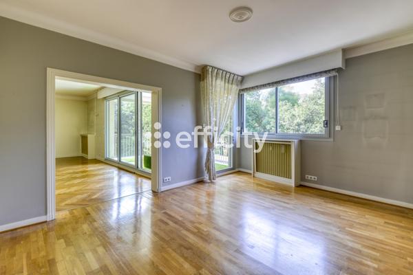 Appartement
         4 pièces
        - 123 m² Bien prestige 485 000 € *