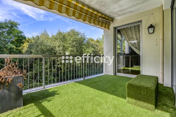 Appartement
         4 pièces
        - 123 m² Bien prestige 485 000 € *