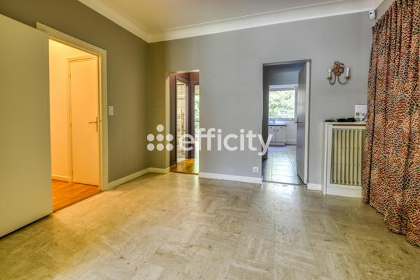 Appartement
         4 pièces
        - 123 m² Bien prestige 485 000 € *