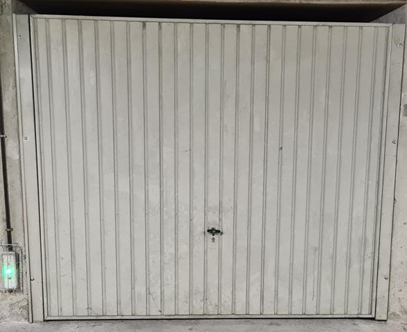 Location parking / box Villeurbanne - 100 €/mois