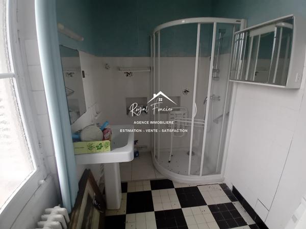 Vue sur le parc, avec des accès