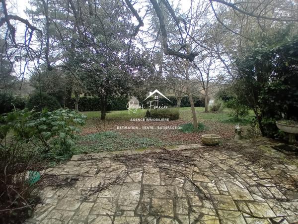 Vue sur le parc, avec des accès