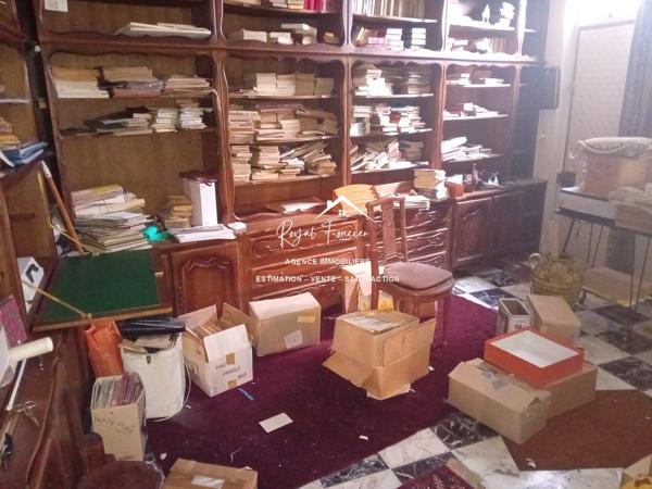 Vue sur le parc, avec des accès