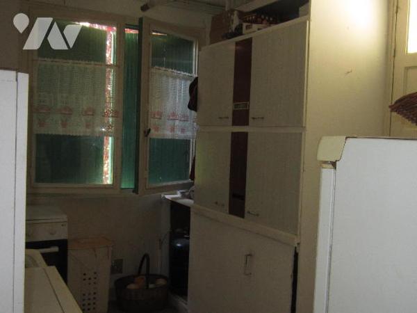 VILLA TYPE 6 avec dépendances, parc arboré et piscine