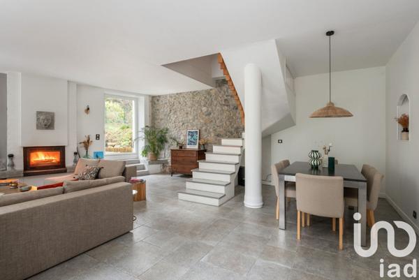 Maison de ville 6 pièces de 160 m² à Seyssins (38180)