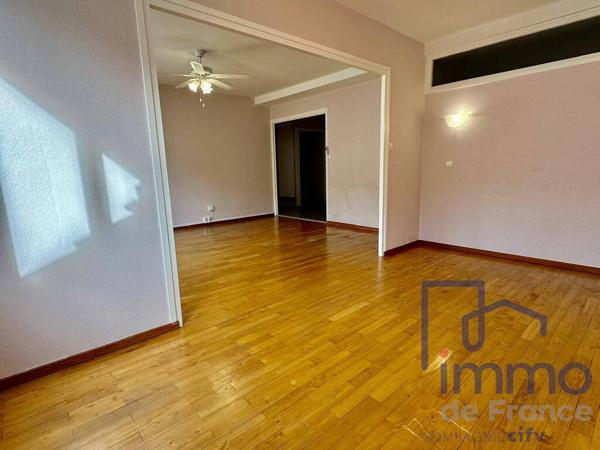 Appartement T3/4  90 m²  Vue dégagée