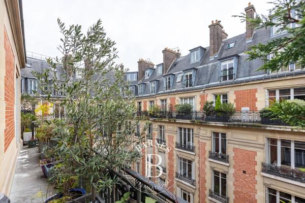 Paris 8ème, Appartement 4 Chambres -  206 m² à vendre