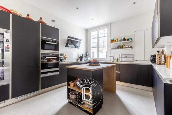 Paris 8ème, Appartement 4 Chambres -  206 m² à vendre