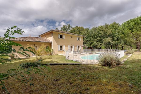 MIOS: Maison sur terrain de 16 000m²
