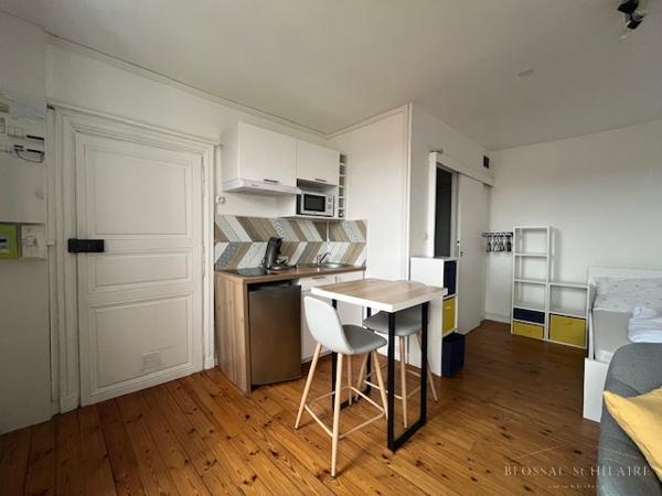POITIERS CENTRE VILLE STUDIO RENOVE MEUBLE