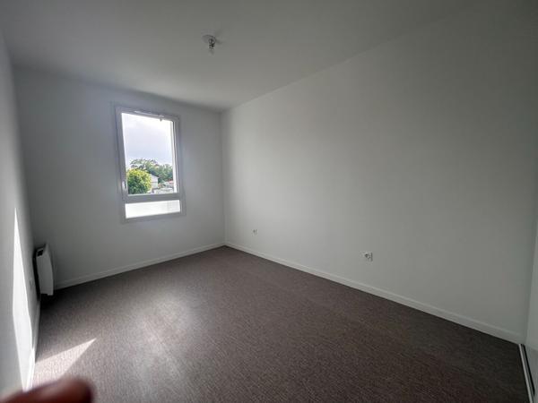 OFFRE - BREUILLET NEUF CENTRE VILLE Breuillet