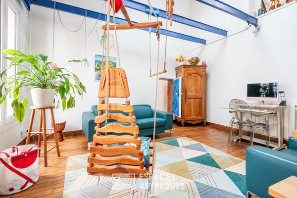 Duplex traversant au dernier étage avec appartement communiquant