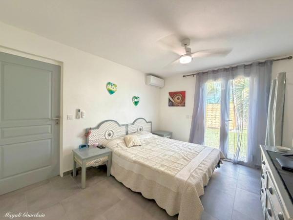 A VENDRE – SAINT-FRANÇOIS – VILLA CONTEMPORAINE 2024 AVEC PISCINE & T2 INDÉPENDANT