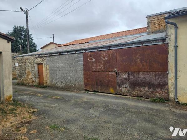 FRESSINES MAISON DE BOURG AVEC TERRAIN ET DEPENDANCES