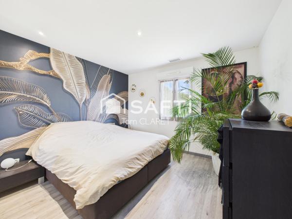 Maison plain-pied avec 4 chambres  et piscine