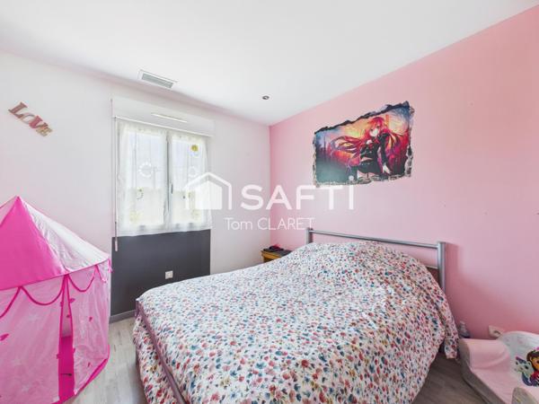 Maison plain-pied avec 4 chambres  et piscine