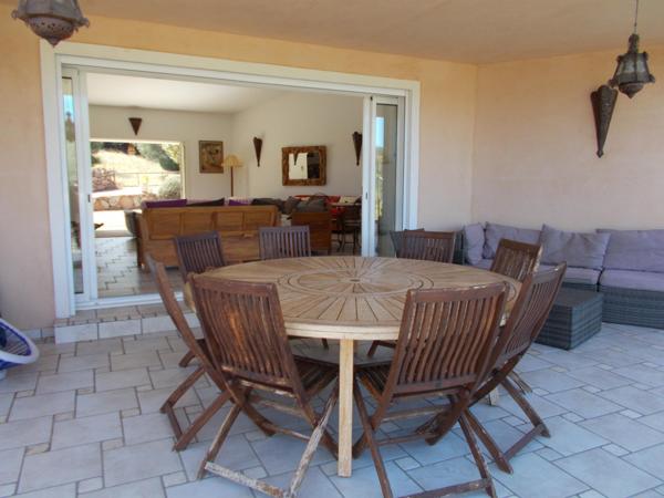 A 2km400 de la plage de SANTA-GIULIA