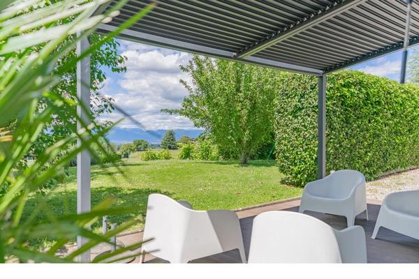 À 5 minutes de la Suisse – Villa de charme avec studio indépendant et vue exceptionnelle